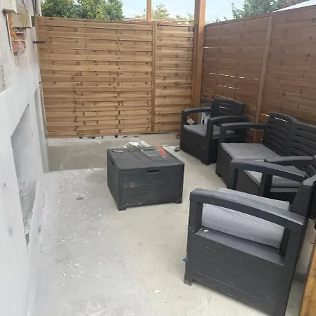 Charming Stone 公寓 格罗比