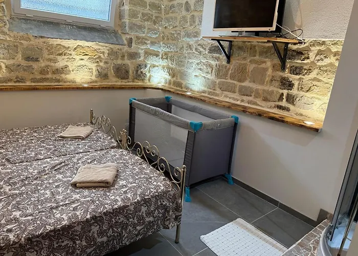 Charming Stone * Golbey