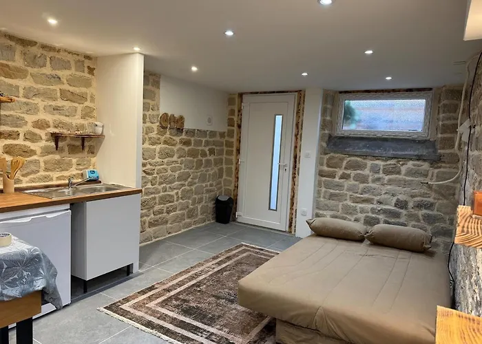 Charming Stone Golbey